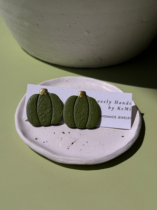 Green Pumpkin studs